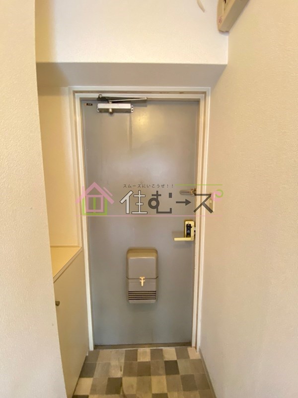 エルベコート針中野 玄関