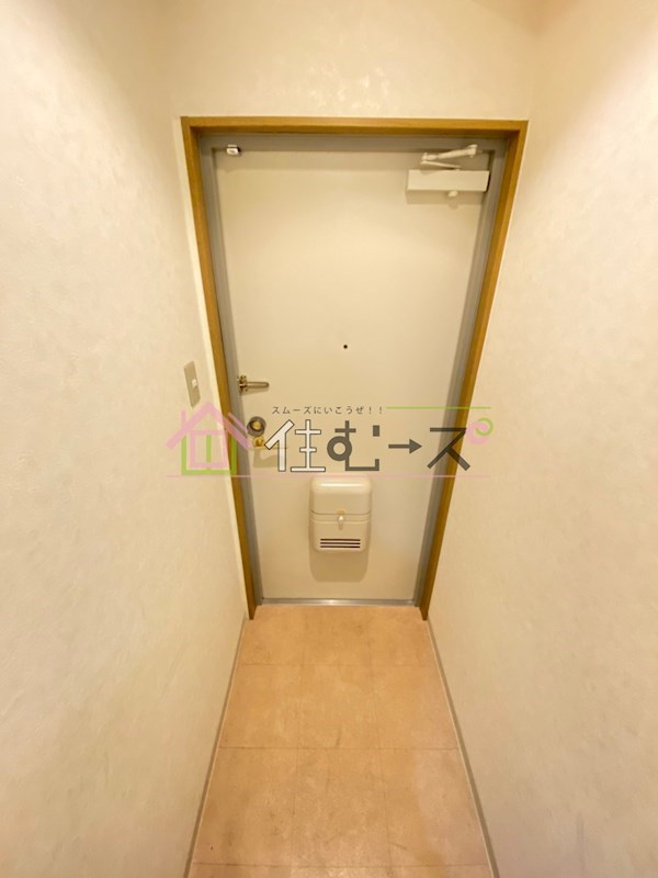TATディナスティ西本町  玄関