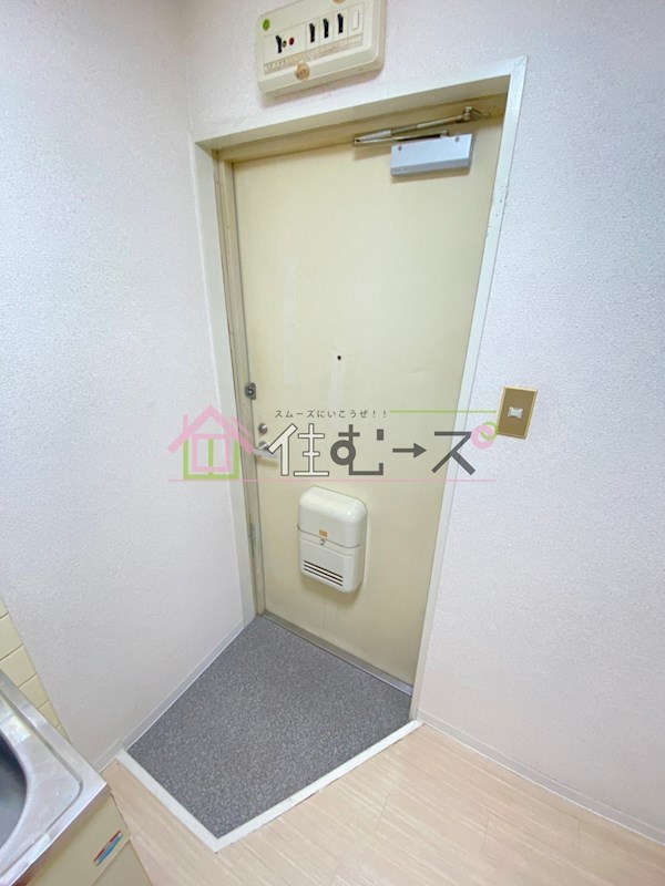 メモリアルタウンA棟  玄関