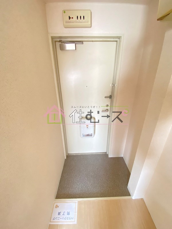 メモリアルタウンA棟  玄関