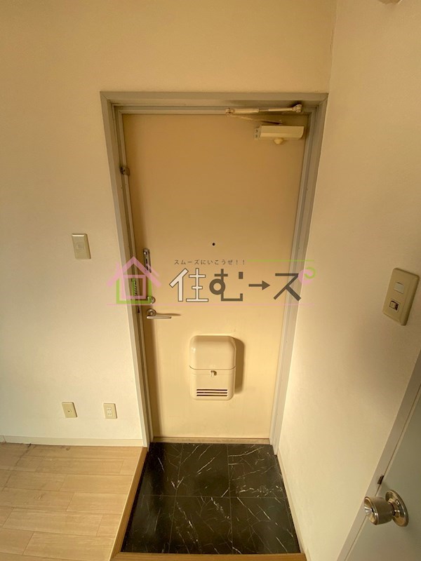 サクセスコート 玄関