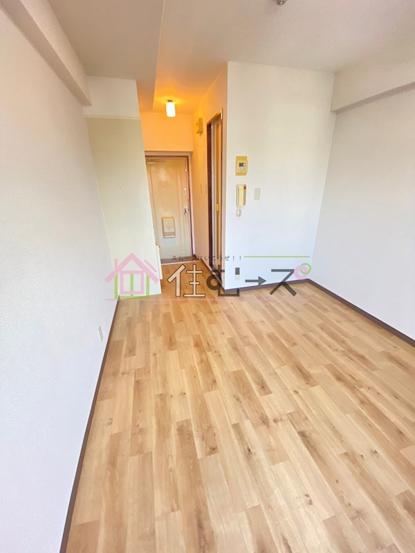 グルパ十三 リビング