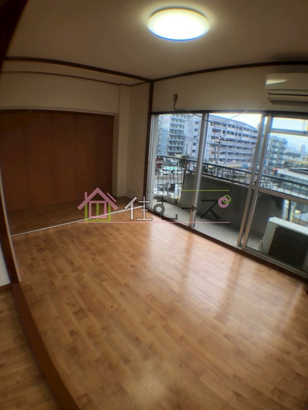 辰巳マンション リビング