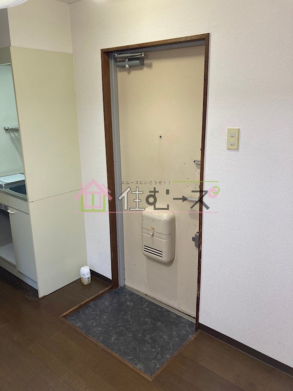 グレース九条   玄関