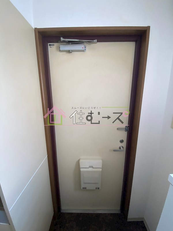 リアライズ十八条 玄関