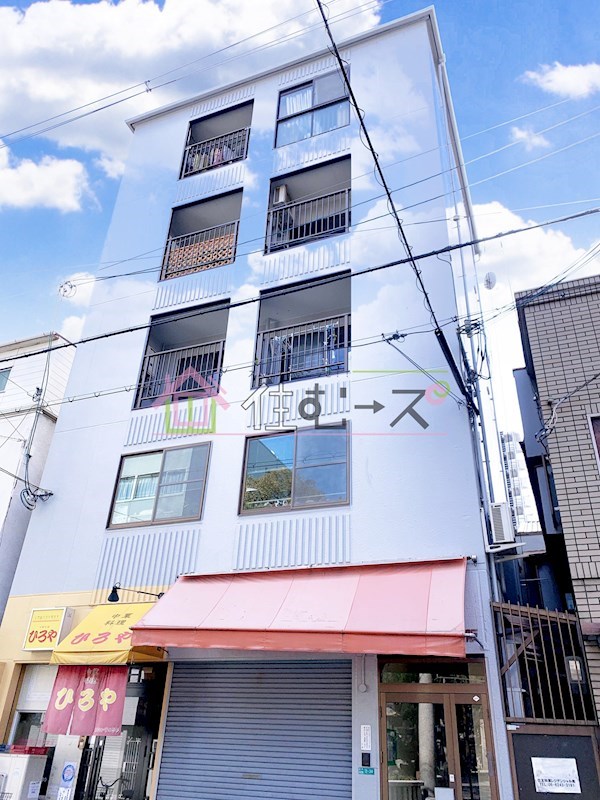 フロントビュー八阪 外観