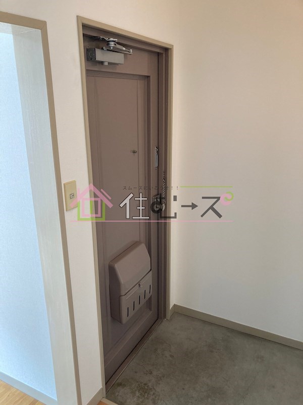 フロントビュー八阪 玄関