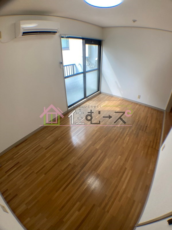 フロントビュー八阪 ベッドルーム