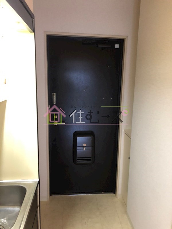 ロイヤル巽 玄関