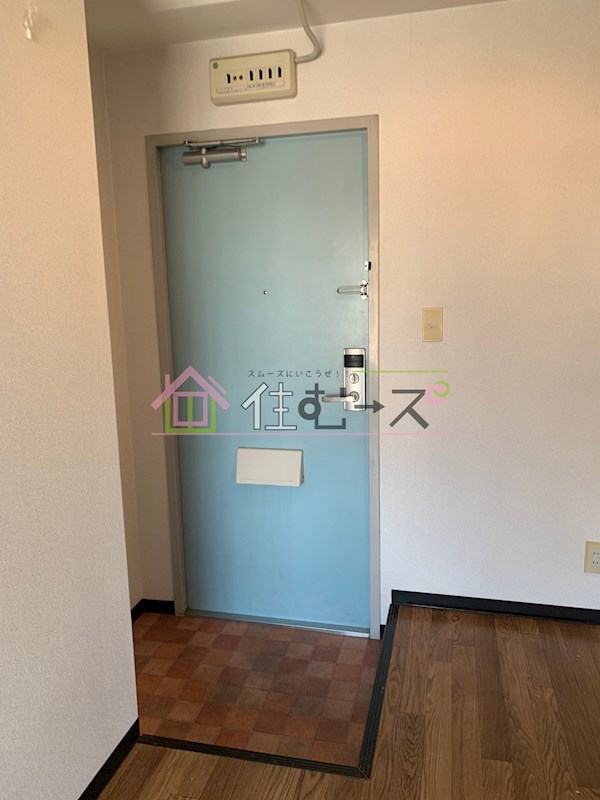 アメニティー新高二番館 玄関