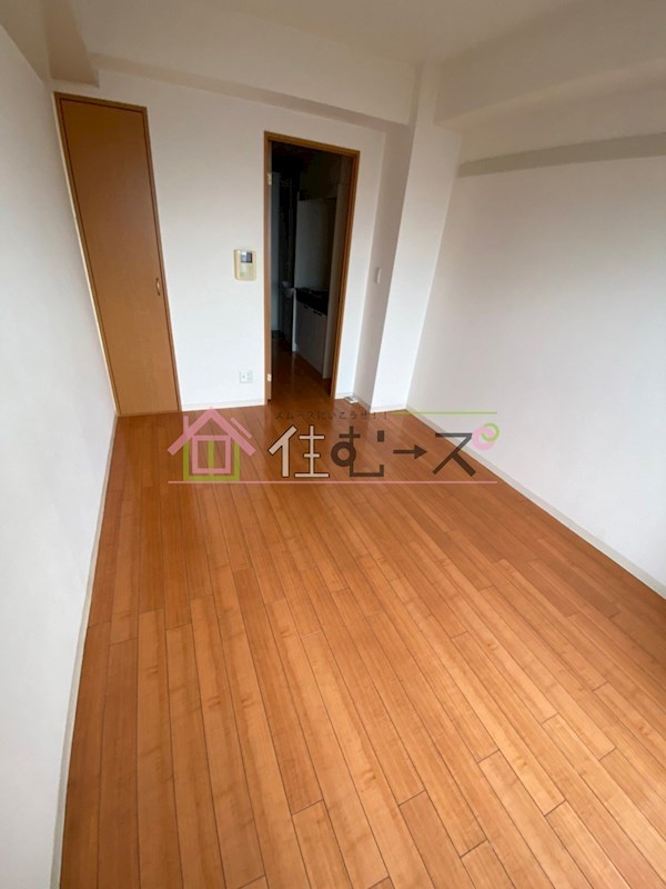 NANIWA一番館 リビング