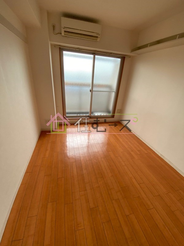 NANIWA一番館 ベッドルーム