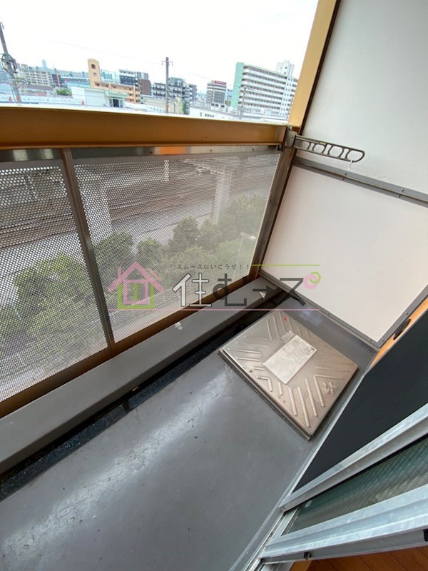 NANIWA一番館 ベランダ