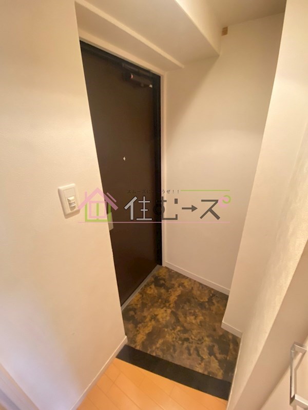 プレサンス難波EASTモダニティ 玄関