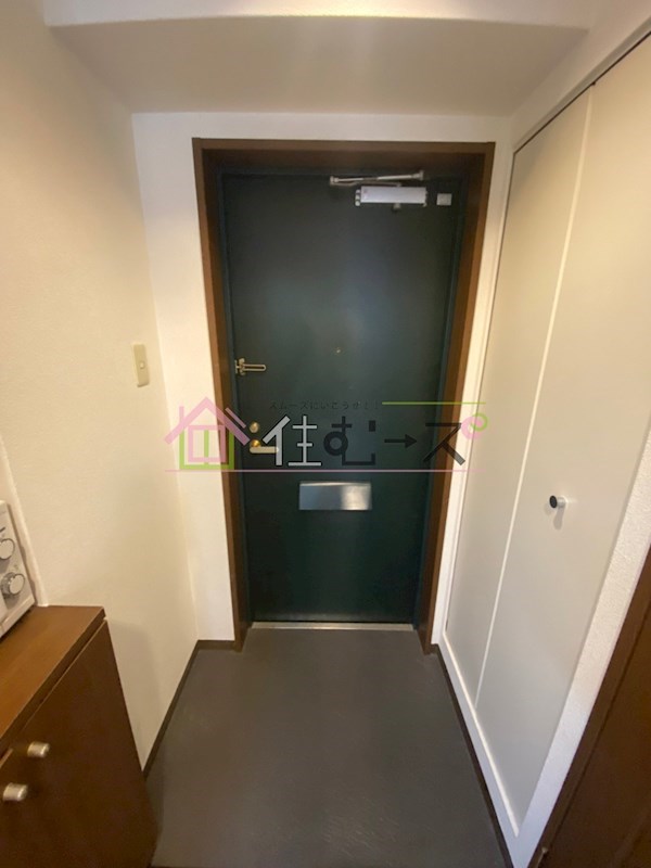 プレサンス西心斎橋 玄関