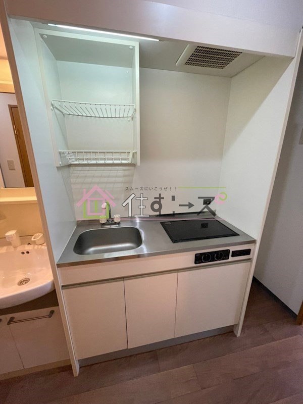 YAHATA西長堀 キッチン