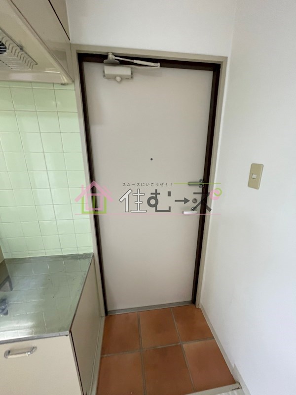 ロイヤル西梅田 玄関