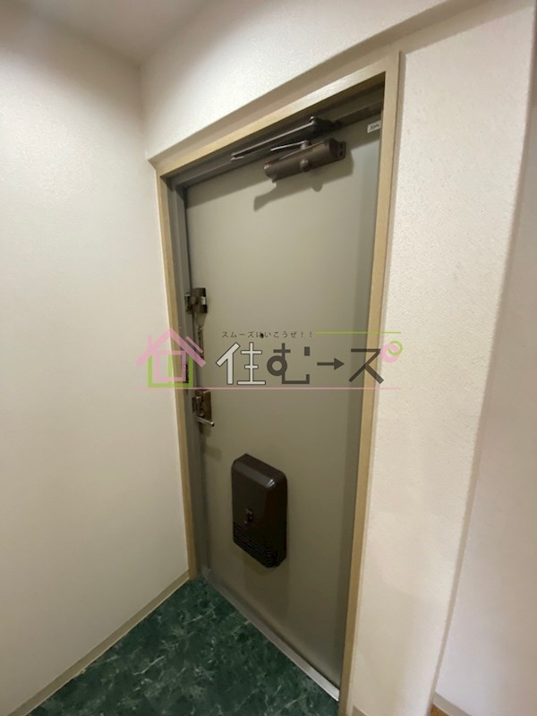 モダニティ塚本 玄関