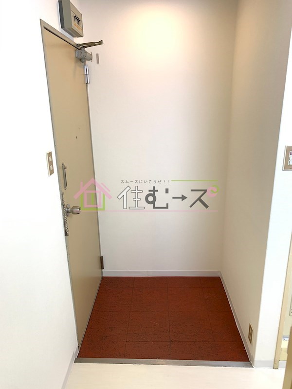 ハイツ西村 玄関