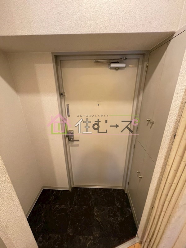 ファーストリバー 玄関