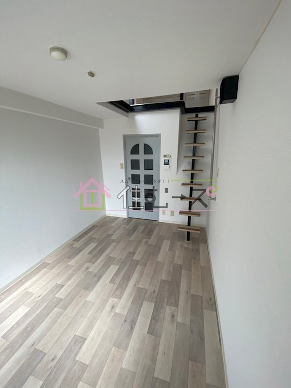 アベニュー岸里 リビング