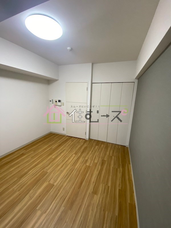 グラマシー心斎橋東 リビング