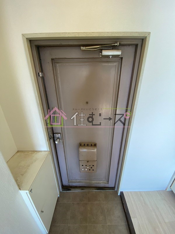 Y&amp;#39;sマンション 玄関