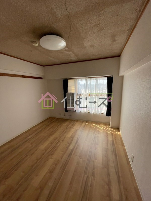 生野ハイツ ベッドルーム