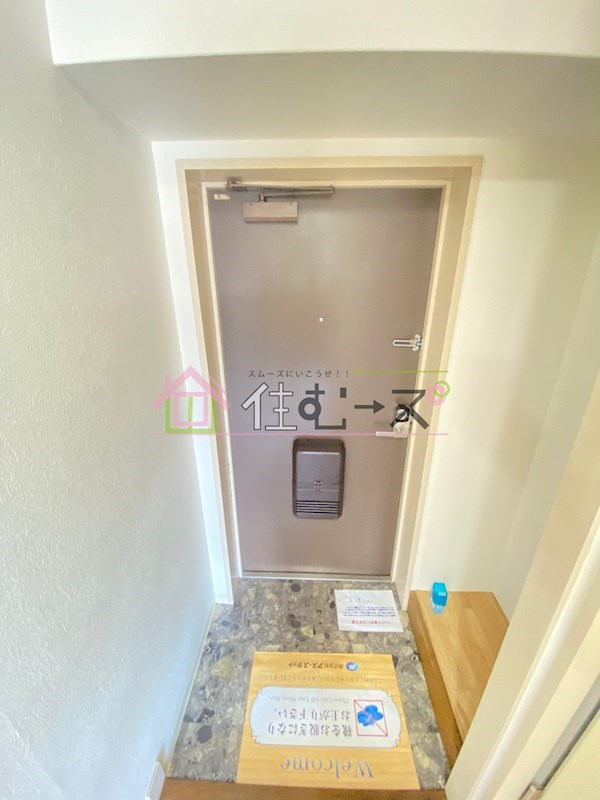 クレインハイツ南堀江 玄関