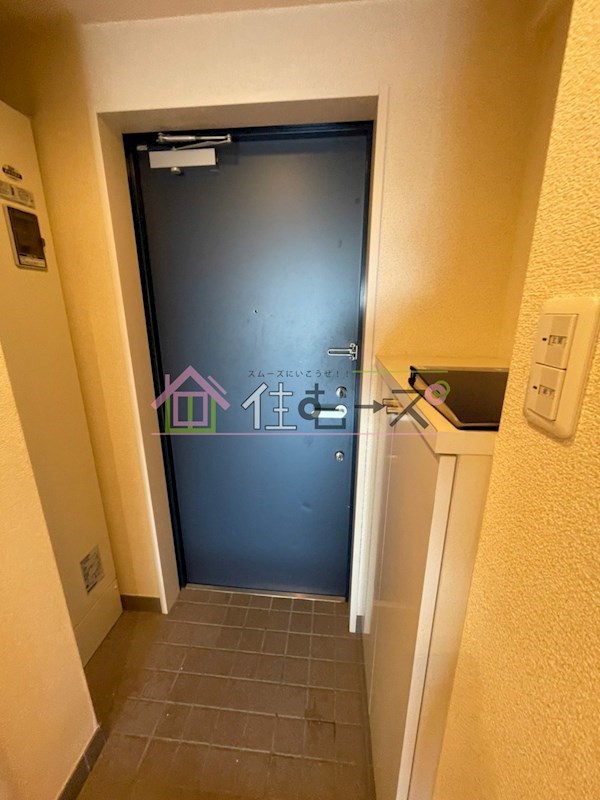 マインズ・コム新北野 玄関