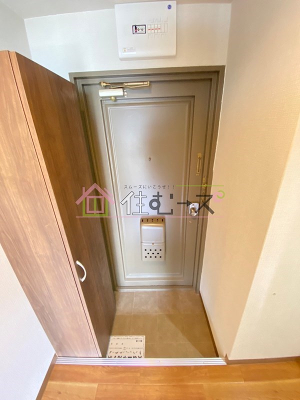 レガーレ長居公園 玄関