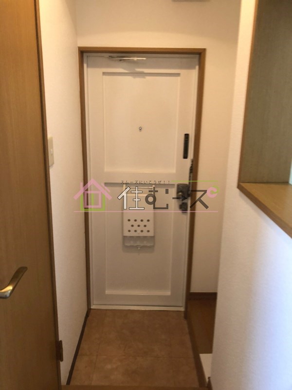 エスタバウ南堀江A棟 玄関