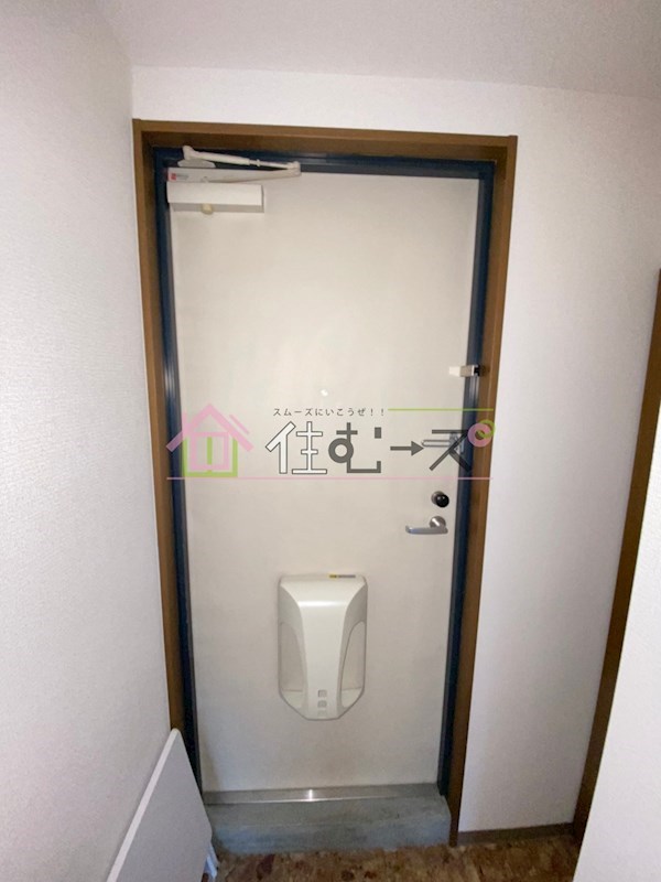 ドエル堀江南 玄関