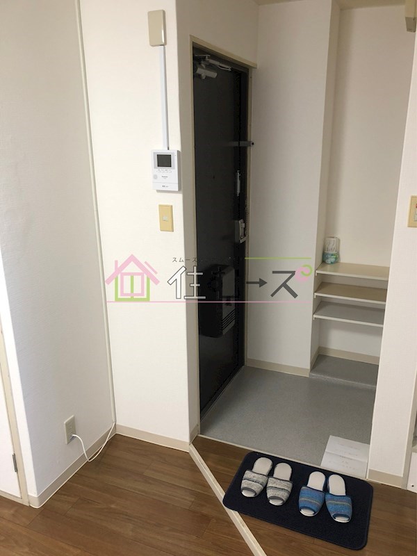 トレンディ岡野 玄関
