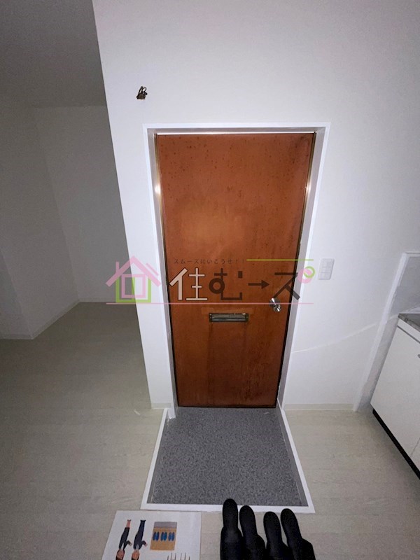 ロイヤル天神橋 玄関