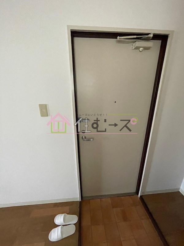 ロイヤル西梅田 玄関