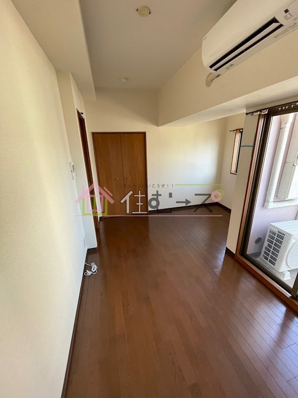 ナニワランド上本町 リビング