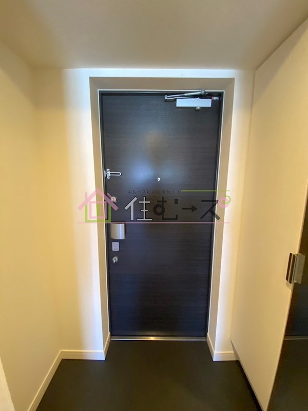 プレサンスOSAKA DOMECITYクロスティ 玄関