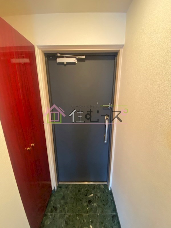 ジュネーゼグラン南堀江 玄関