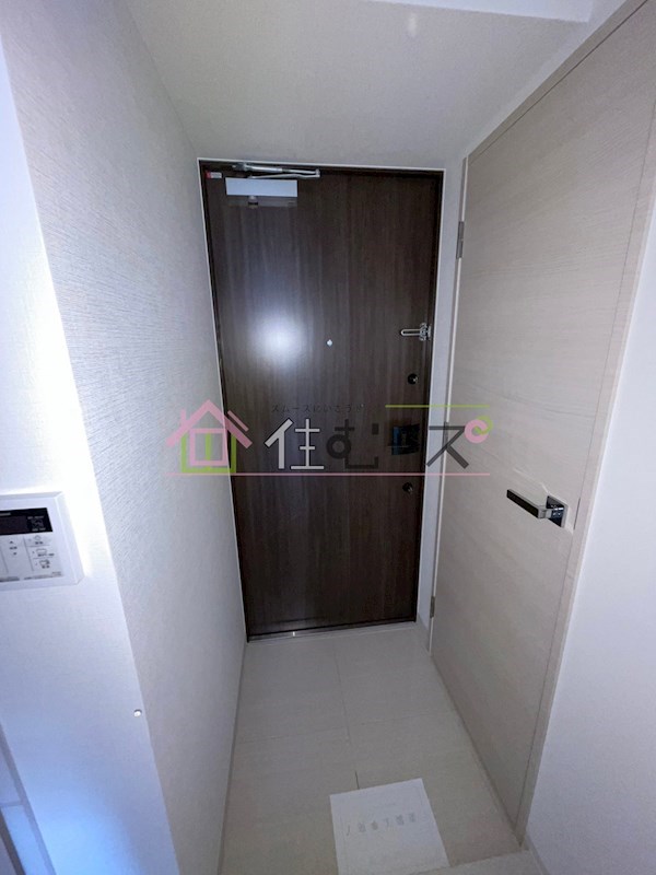 ファーストフィオーレ九条 玄関