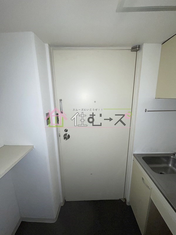 ステュディオ新大阪 玄関