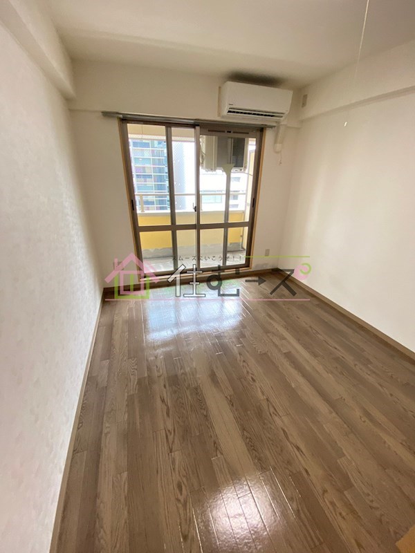 ロイヤルメゾン北浜 ベッドルーム