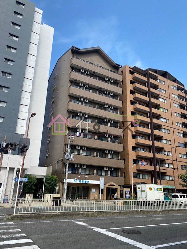 ロイヤルクイーンズパーク 外観