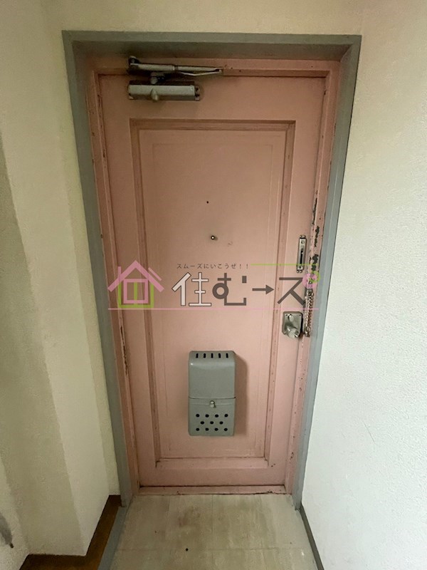 アヴァンツァーレ上新庄 玄関