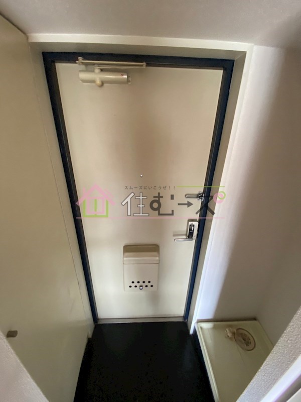 リーガル新大阪 玄関