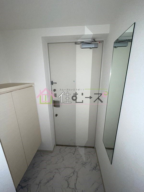 アドバンス心斎橋ラシュレ 玄関