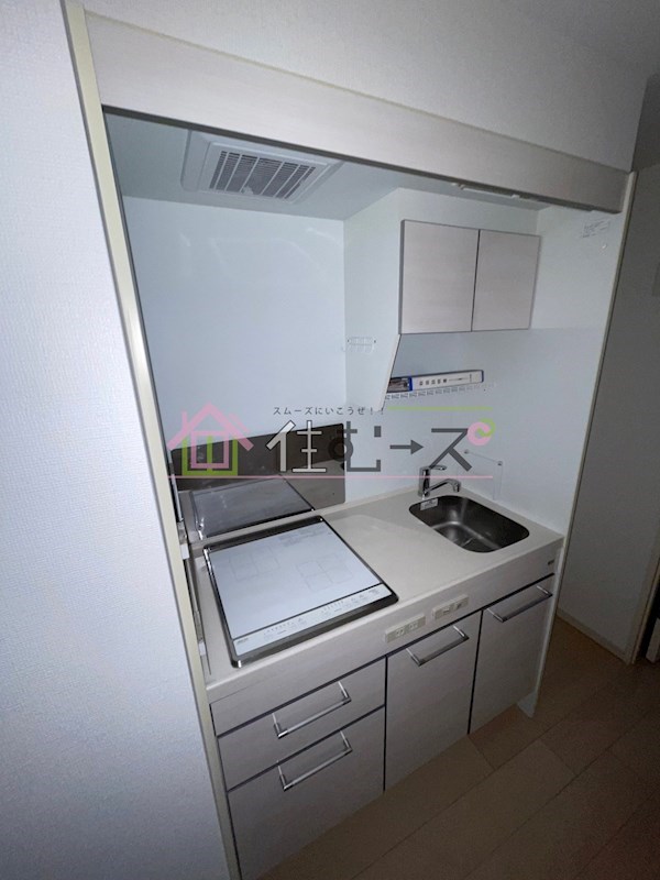 アドバンス心斎橋ラシュレ キッチン