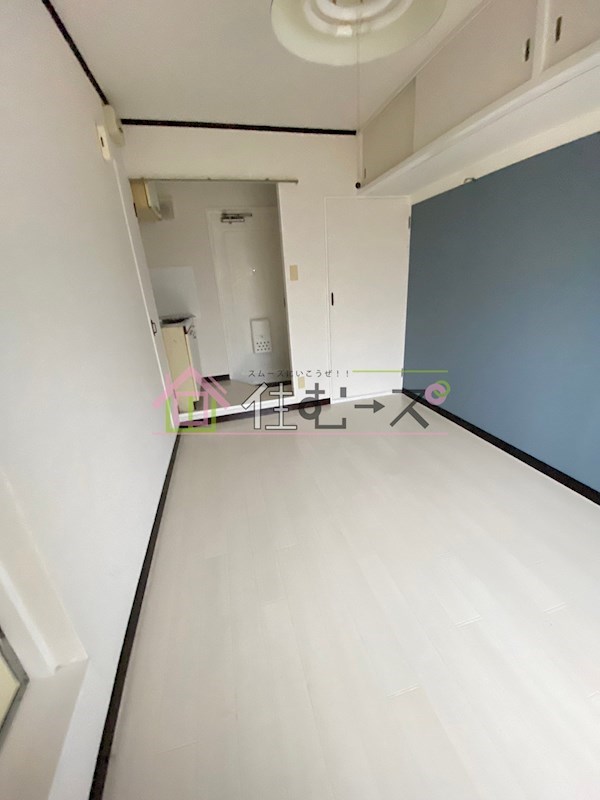 アース湯里 リビング