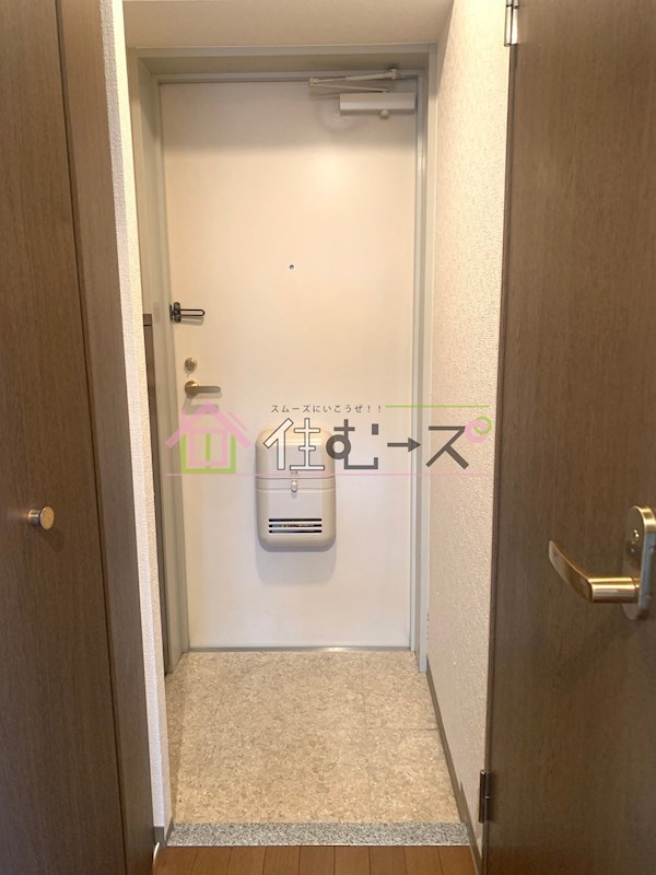 リーガル新大阪Ⅱ 玄関