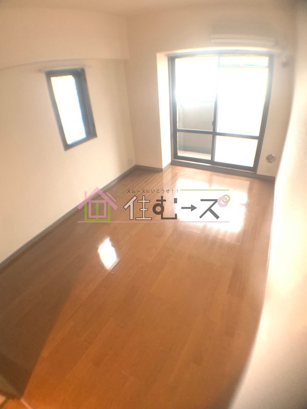 リーガル新大阪Ⅱ ベッドルーム